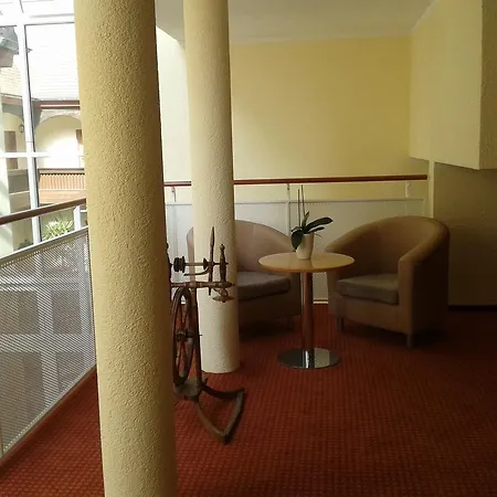Garni-Hotel Zum Alten Ratskeller 2*