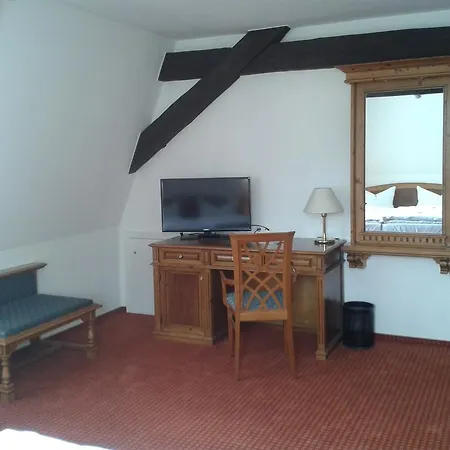 Garni-Hotel Zum Alten Ratskeller 2*