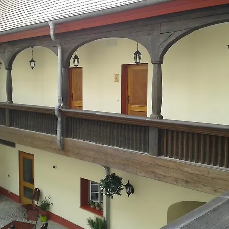 Garni-hotel Zum Alten Ratskeller 2*