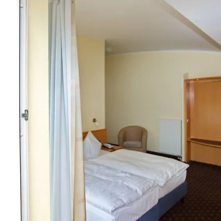 Garni-hotel Zum Alten Ratskeller Szálloda 2*