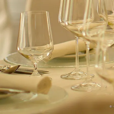 Garni-hotel Zum Alten Ratskeller 2* 韦茨乔