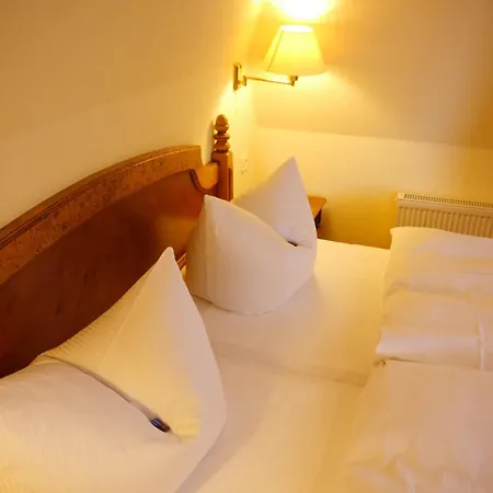 Szálloda Garni-hotel Zum Alten Ratskeller Vetschau