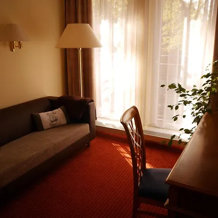 Garni-hotel Zum Alten Ratskeller 韦茨乔