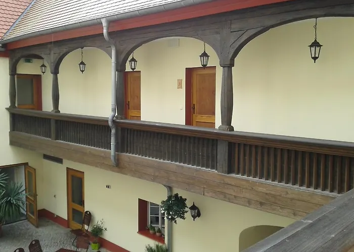 Garni-hotel Zum Alten Ratskeller 2*