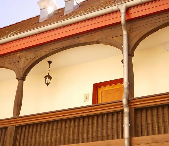 Garni-hotel Zum Alten Ratskeller 2* فتشاو